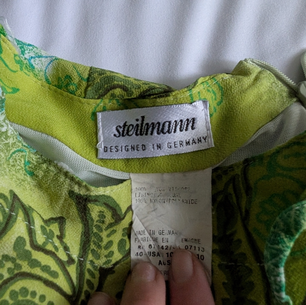 Green and blue paisley mini skirt with elastic waistband - Picture 3 of 3
